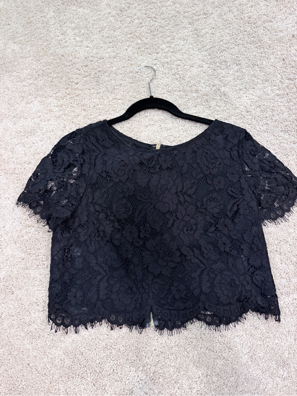Black lace cropped zipper back top- L